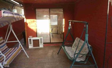 Vendo Casa independiente  4d/ 2b  Independiente de dos pisos,  Los Pinos.