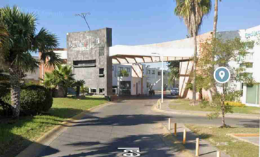 La tranquilidad de una gran decisión comienza aquí!! Venta De Hermosa Casa En Remate Bancario En, PORTAL REAL ZAPOPAN JAL.