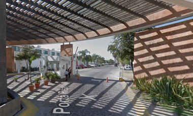 La tranquilidad de una gran decisión comienza aquí!! Venta De Hermosa Casa En Remate Bancario En, PORTAL REAL ZAPOPAN JAL.