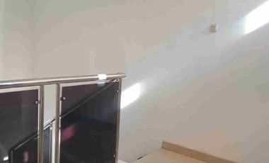 dijual rumah di komplek metland bekasi