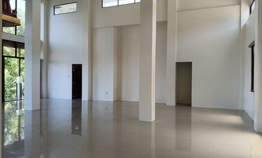 Beachfront 4 bedrooms 3 toilet and bath house for sale in Sta Cruz Baclayon Bohol