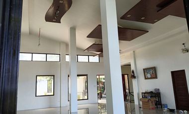 Beachfront 4 bedrooms 3 toilet and bath house for sale in Sta Cruz Baclayon Bohol
