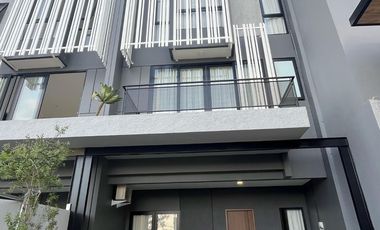 TOWNHOUSE JAGAKARSA SIGNATURE - SEMI FURNISH UNIT TERBATAS