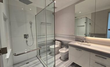 Elegantly designed 3 bedroom unit in Kirov with balcony for rent