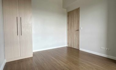 FOR SALE - Unfurnished Condo Unit with Balcony in Tower 2, Viento at Cerca, Las Piñas City