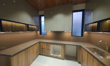 BRAND NEW HOUSE FOR SALE OR FOR RENT McKinley Hill Village, Taguig City PP CODE 3297 / L1572