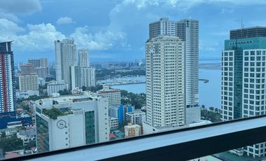 Corner unit with panaoramic views of Manila Bay and Makati