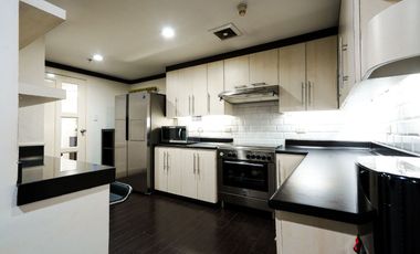 Salcedo Park Condominium in Makati 3BR Three Bedrooms with 2 Parking FOR SALE WUC257