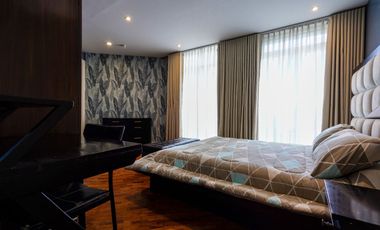 Salcedo Park Condominium in Makati 3BR Three Bedrooms with 2 Parking FOR SALE WUC257