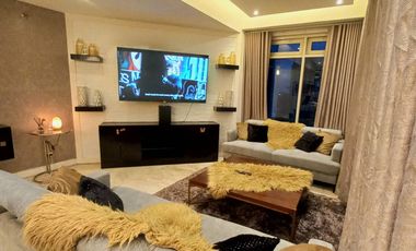 Salcedo Park Condominium in Makati 3BR Three Bedrooms with 2 Parking FOR SALE WUC257