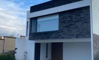 CASA HERMOSA  EN RENTA LOMAS 2