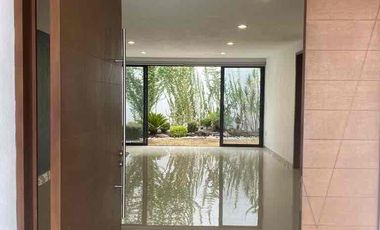 CASA HERMOSA  EN RENTA LOMAS 2