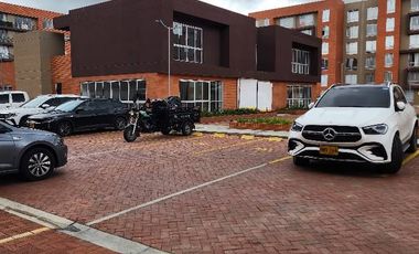 ¡Oportunidad única en Chía!  Apartamento exterior en Tierra Luna Urbano .  54 m², 2 habitaciones con opción de 3  2 baños y 1 parqueadero.  Excelente