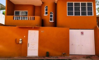 C108 Casa en Venta, 3 recamaras centro de la ciudad en Zihuatanejo