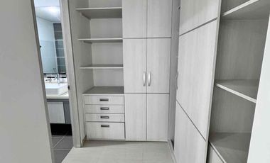 Apartamento en el Caudal de lujo con vista panorámica, acabados de primera.