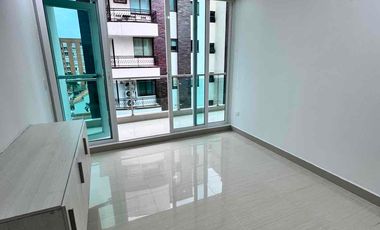 Apartamento en el Caudal de lujo con vista panorámica, acabados de primera.