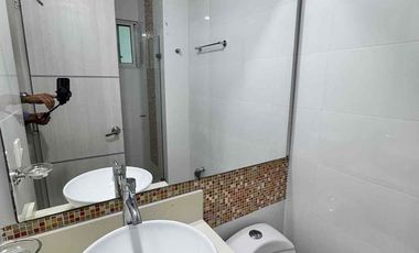 Apartamento en el Caudal de lujo con vista panorámica, acabados de primera.