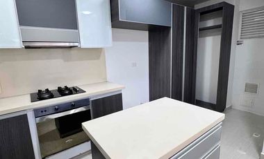 Apartamento en el Caudal de lujo con vista panorámica, acabados de primera.