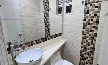 Apartamento en el Caudal de lujo con vista panorámica, acabados de primera.