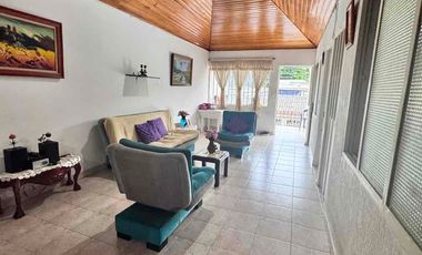 Vendo Casa en Villavicencio de dos plantas, barrio La Esperanza.