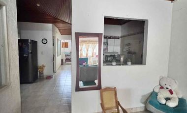 Vendo Casa en Villavicencio de dos plantas, barrio La Esperanza.