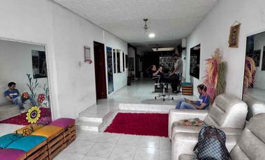 Vendo Casa en Villavicencio de dos plantas, barrio La Esperanza.