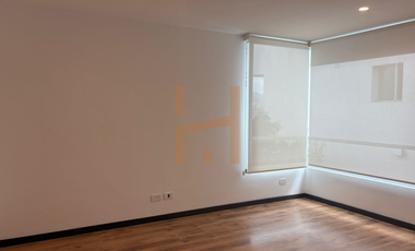 Renta de departamento en Cumbayá sector Site Center, 3 dorms, vista al Valle, cerca de la Ruta Viva y Simón Bolivar