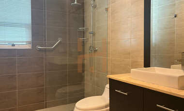 Renta de departamento en Cumbayá sector Site Center, 3 dorms, vista al Valle, cerca de la Ruta Viva y Simón Bolivar