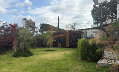 Renta de departamento en Cumbayá sector Site Center, 3 dorms, vista al Valle, cerca de la Ruta Viva y Simón Bolivar