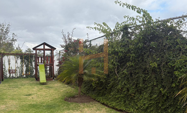 Renta de departamento en Cumbayá sector Site Center, 3 dorms, vista al Valle, cerca de la Ruta Viva y Simón Bolivar