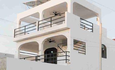 CASA DE LAS BRISAS EN PROGRESO MUY CERCA DEL MALECON Y DE LA PLAYA