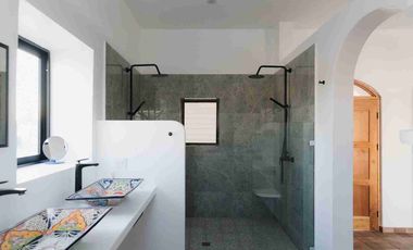 CASA DE LAS BRISAS EN PROGRESO MUY CERCA DEL MALECON Y DE LA PLAYA