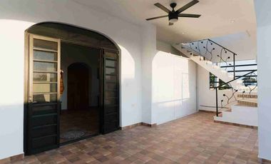 CASA DE LAS BRISAS EN PROGRESO MUY CERCA DEL MALECON Y DE LA PLAYA