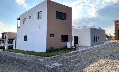 Riviera de Chapala, San Juan Cosala ( Fraccionamiento con acceso Controlado)