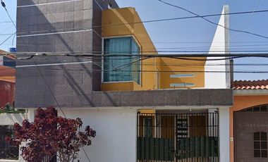 VENTA DE CASA VILLA DE LAS FLORES COACALCO