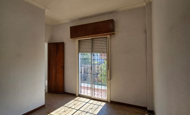 ALQUILER DEPARTAMENTO PASO DEL REY CON 2 DORMITORIOS Y BALCON . EXCELENTE MANTENIMIENTO