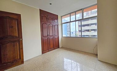 Alquiler para Departamento u Oficina, 2 Dormitorios, 3er Piso - Avenida 9 de Octubre, entre Esmeraldas y Los Ríos, Centro de Guayaquil