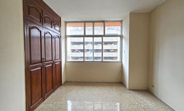 Alquiler para Departamento u Oficina, 2 Dormitorios, 3er Piso - Avenida 9 de Octubre, entre Esmeraldas y Los Ríos, Centro de Guayaquil