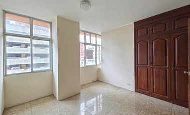 Alquiler para Departamento u Oficina, 2 Dormitorios, 3er Piso - Avenida 9 de Octubre, entre Esmeraldas y Los Ríos, Centro de Guayaquil