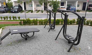 Rento casa, Cocina Equipada, 3 Recámaras, 1.5 Baños, Garaje 2 Autos.