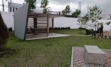 Rento casa, Cocina Equipada, 3 Recámaras, 1.5 Baños, Garaje 2 Autos.