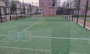 Rento casa, Cocina Equipada, 3 Recámaras, 1.5 Baños, Garaje 2 Autos.