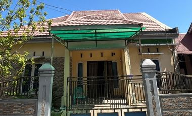 Rumah di villa Fakri Sindo 3. Ulu Gadut, Padang
