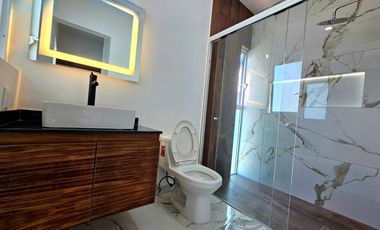 Venta de Casa en Valle Imperial Coto Almendro con Roof garden
