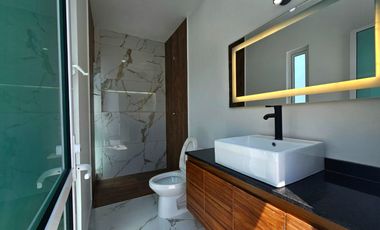 Venta de Casa en Valle Imperial Coto Almendro con Roof garden