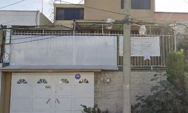 ¡¡CASA EN REMATE BANCARIO CERCA DE TERMINAL DE AUTOBUSES DE PASAJEROS ORIENTE!!