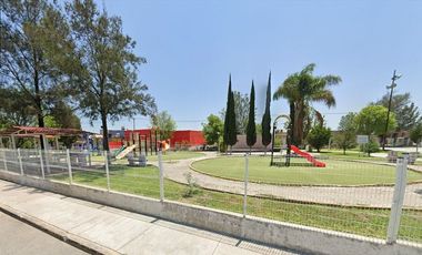 CASA EN VENTA EN HUEHUETOCA, SANTA TERESA. (ATG213)