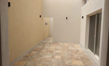 Renta Casa de 1 Nivel en Corregidora Hacienda Carlota Vanegas