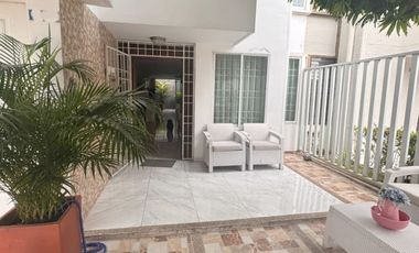 CÓD. 1303. CASA REMODELADA A LA VENTA EN LOS CORTIJOS EN VALLEDUPAR.