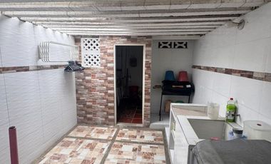 CÓD. 1303. CASA REMODELADA A LA VENTA EN LOS CORTIJOS EN VALLEDUPAR.